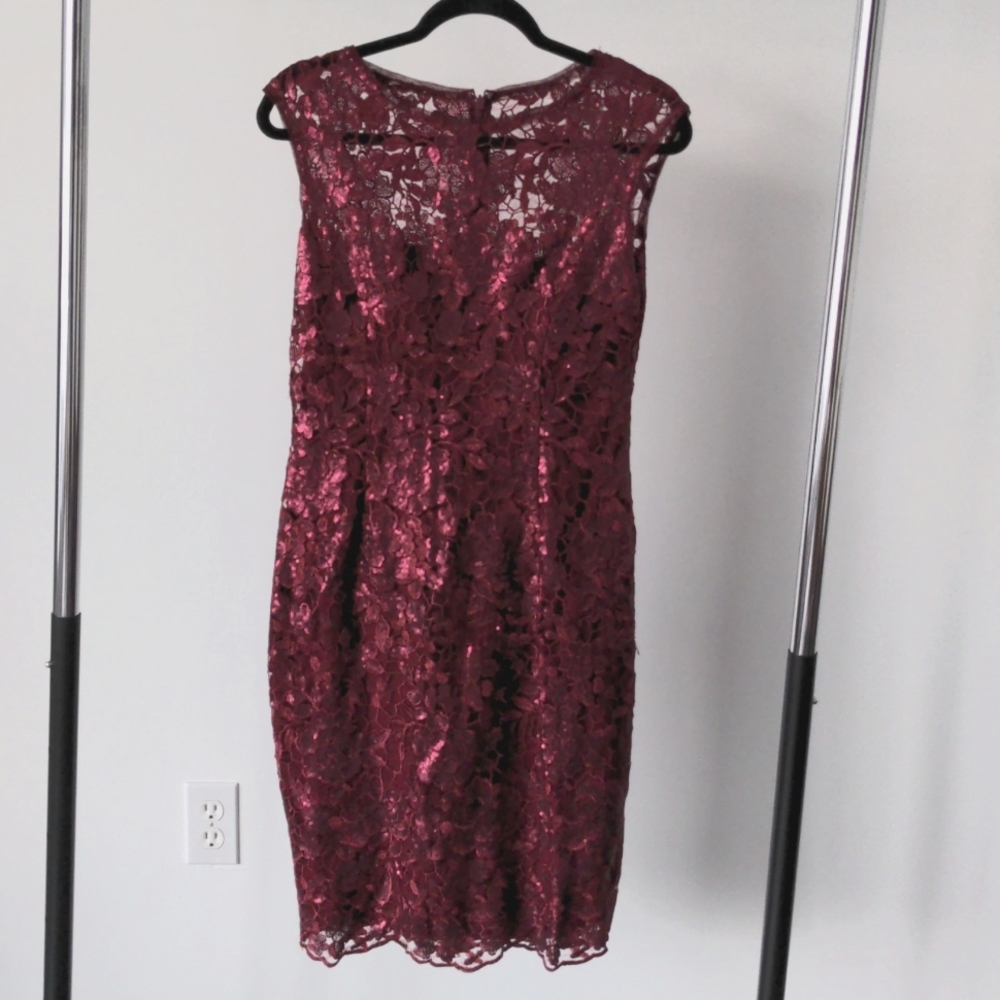 Adrianna Papell maroon floral sequin cocktail dress